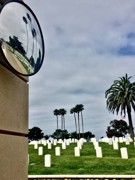 cemitério nacional fort rosecrans - arlington national cemetery virginia cemetery american flag - fotografias e filmes do acervo