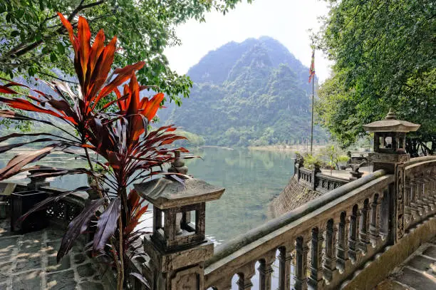 Bridge in the beautiful Tam Coc park : the terrestrial Ha Long Bay - Tràng An, Vietnam