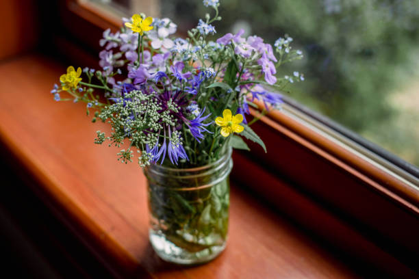 istock Bouquet of wild flowers 1247944064