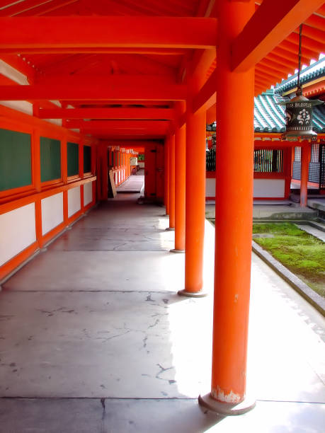 平安神社の建築(京都、日本) - 平安神宮 写真 ストックフォトと画像