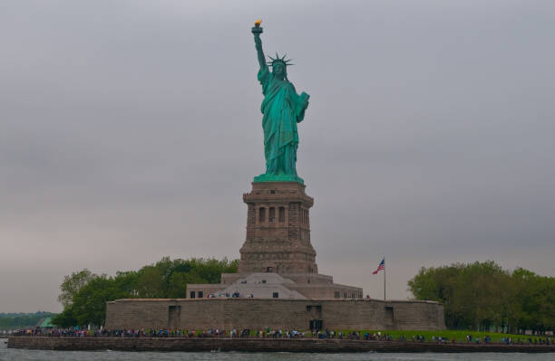 istock Statue of liberty 1247970647