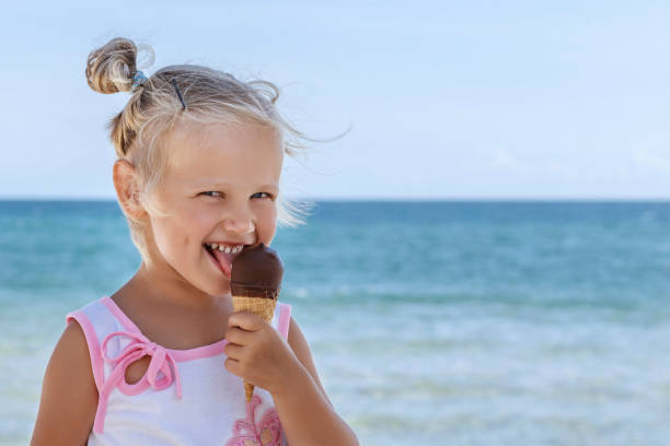 istock Enjoy ice cream and the sea 1248088131