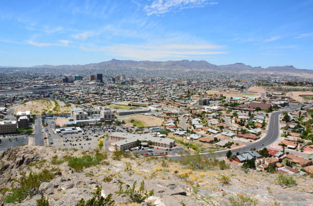 vista sobre el paso, tx - el paso fotografías e imágenes de stock