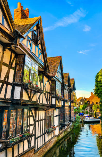 traditional english houses in canterbury, uk - kent inglaterra imagens e fotografias de stock