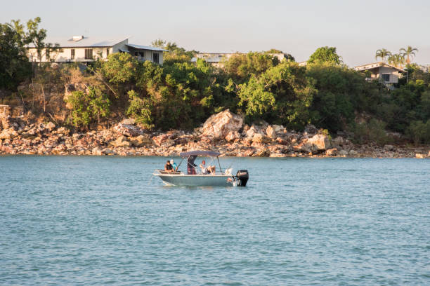 wędkarstwo rekreacyjne - darwin northern territory australia sunset zdjęcia i obrazy z banku zdjęć