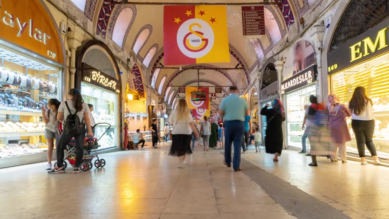 Timelapse: Traveler Crowd at Grand bazaar Market in Downtown Istanbul Turkey