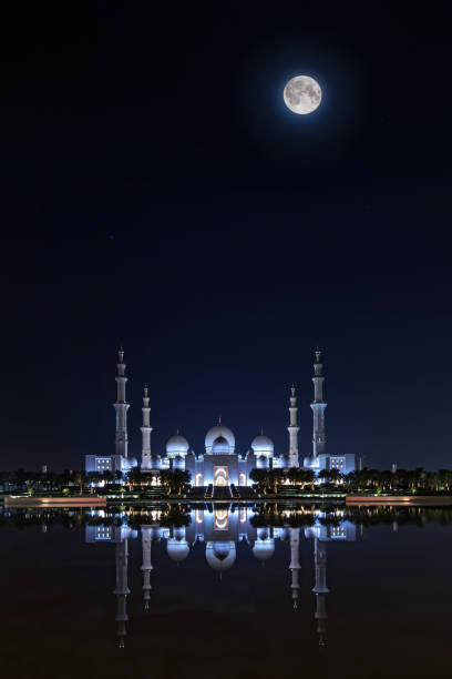 istock Sheikh Zayed Grand Mosque at the wonderful full moon night 1248295646