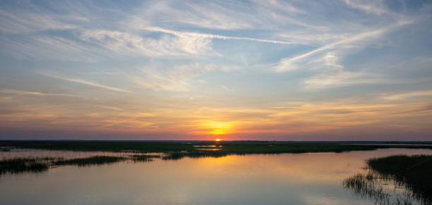 istock Hunting island south carolina beach scenes 1248311345