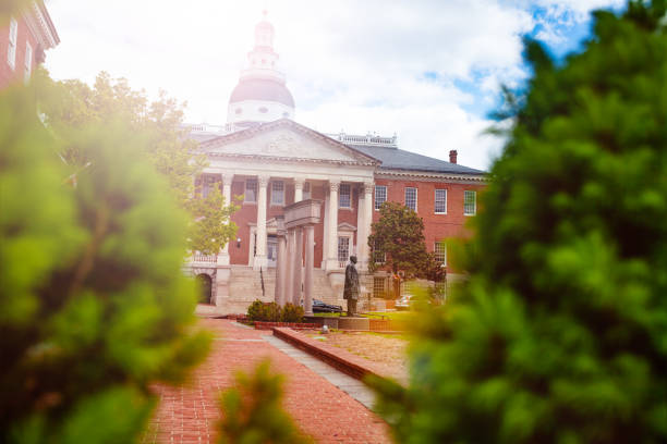 istock Spring time image of Maryland State House building 1248327717