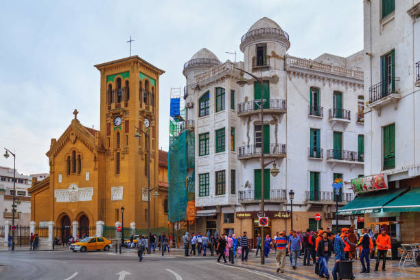 a igreja de nossa senhora das vitórias no distrito de el ensanche, construída durante a época do chamado protetorado espanhol no marrocos (de 1913 a 1956). - our lady of africa - fotografias e filmes do acervo
