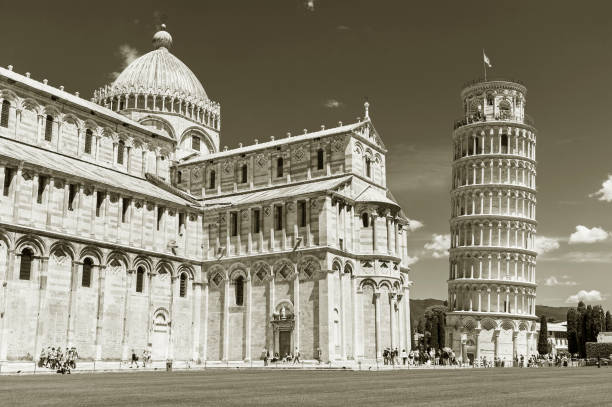 istock leaning tower of Pisa, Italy 1248390041