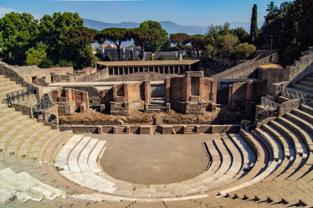 The famous Roman amphitheater in Pompeia Elevated view of the stage of the Roman amphitheater of Pompeii amphitheater stock pictures, royalty-free photos & images