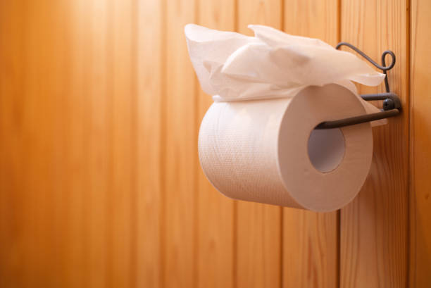 toilettenpapier - tissue crumpled toilet paper paper stock-fotos und bilder