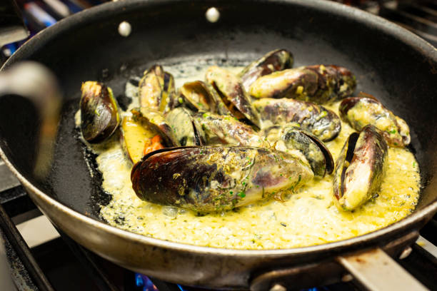 Steamed mussels prepared with a delicious cream of butter, lemon and herbs