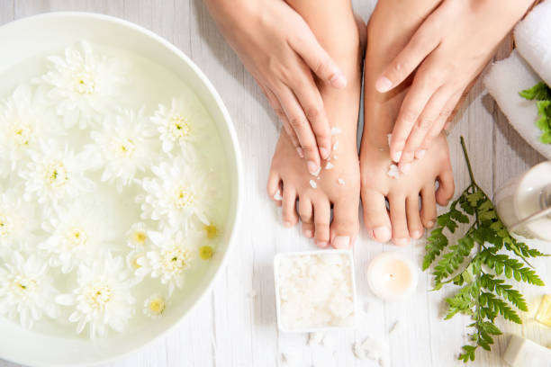 spa beauty masaż zdrowia wellness.  spa tajski terapii leczenia aromaterapii dla stóp i rąk kobiety - moisturizer cosmetics merchandise human hand zdjęcia i obrazy z banku zdjęć
