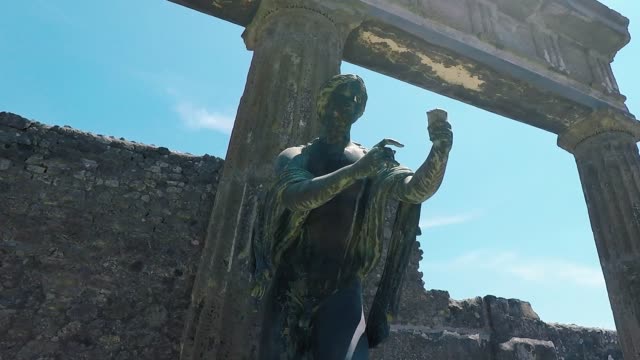 Bronze statue in Pompei