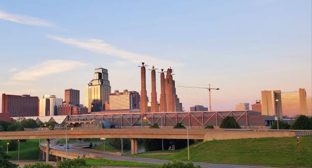 istock Kansas City Sunset 1248579134