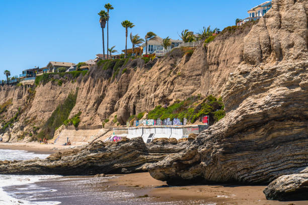 shell beach, condado de san luis obispo, califórnia. lindas falésias e oceano pacífico - route 1 pacific ocean beach cliff - fotografias e filmes do acervo