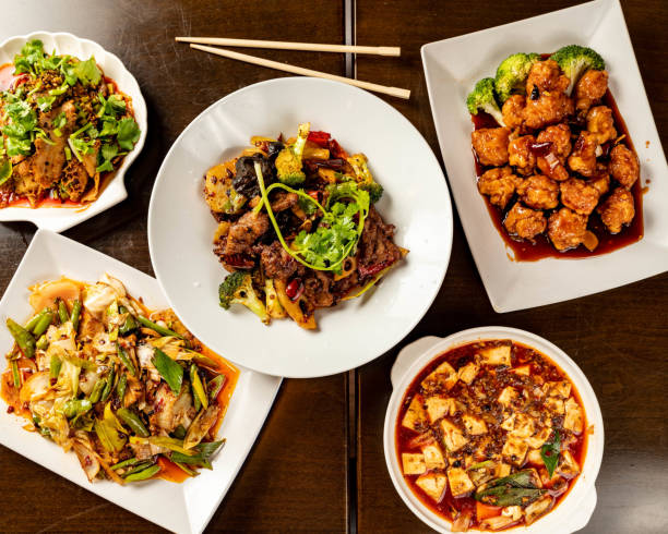 comida china fondo en blanco - chinese cuisine fotografías e imágenes de stock