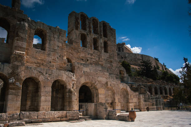 одеон иродов аттикус - herodes atticus стоковые фото и изображения