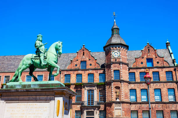 istock Rathaus old town hall, Dusseldorf 1248727634