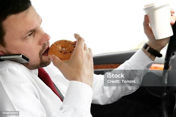 Comer Y Beber Llama Automóvil Foto de stock y más banco de imágenes de Buñuelo en forma de rosca - Buñuelo en forma de rosca, Café - Bebida, Coche