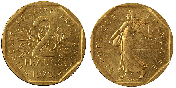 монеты макро - 2 французский франк - france currency macro french coin стоковые фото и изображения