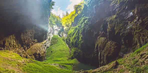 Macocha Gorge - El Abismo de Macocha (Propast Macocha). Sinkhole en el sistema de cuevas Karst Punkva de Moravia de la República Checa photo