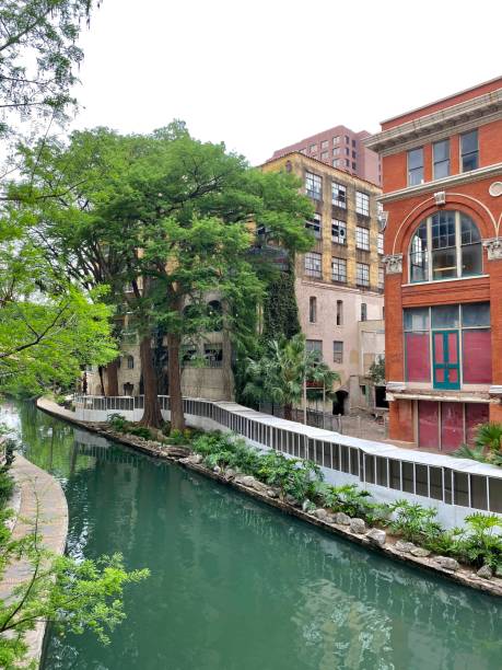 istock Texas Corporate Buildings on the River  2 1248788037