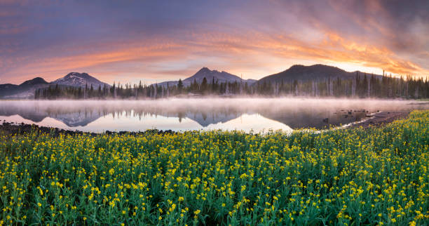 istock Sparks Lake in Central Oregon 1248825051