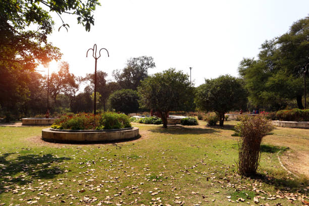 lal bagh garden, indore, inde - lal bagh photos et images de collection