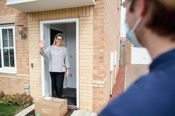 istock Contactless Food Delivery 1248915109
