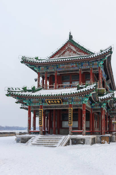 Chinese traditional architecture.It is usually located in the park.