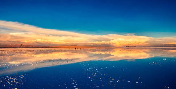 istock Breathtaking Salar de Uyuni mirror spacious area 1248970475