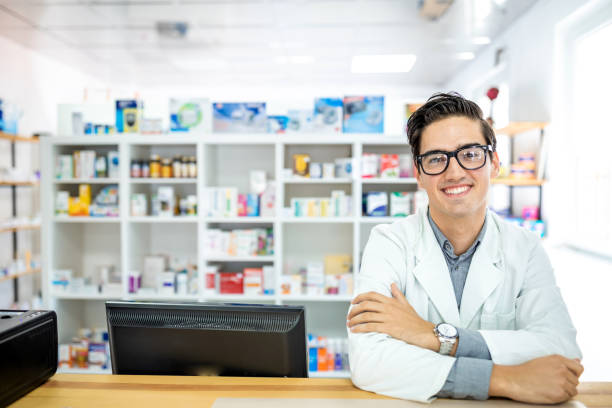 istock Pharmacist in drugstore 1248972894