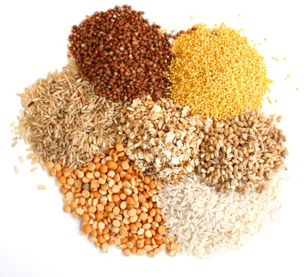 Different kinds of grain, rice, peas, rye, millet, sarrazin, an oats, millet, barley.