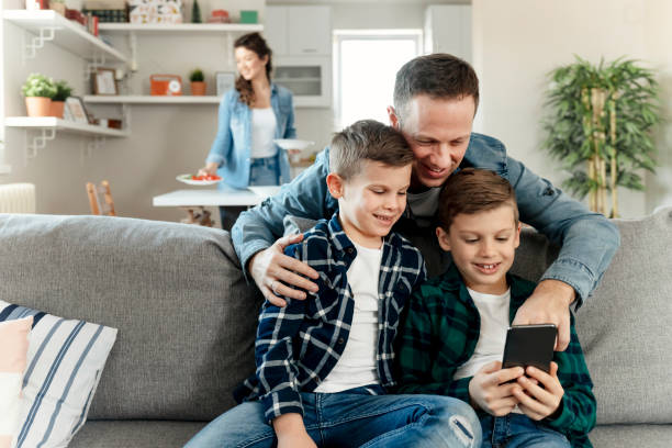 istock The connected family 1249141702