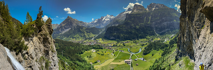 The Jungfrau Region: magical and fascinating places around Grindelwald, Wengen, Mürren, Lauterbrunnen and the Haslital.