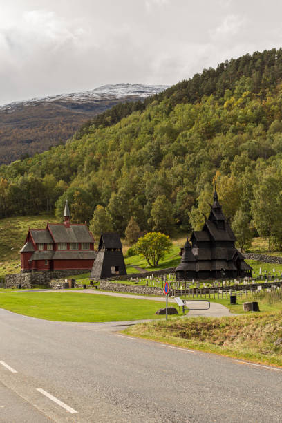 borgund stabkirche - sogn og fjordane county stock-fotos und bilder