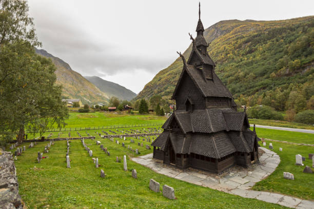 borgund stabkirche - sogn og fjordane county stock-fotos und bilder