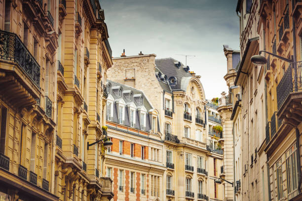 paris, frankreich, saint germain des pres quarter - building exterior built structure street paris france stock-fotos und bilder