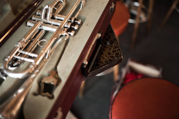la tromba - brass instrument retro revival old fashioned part of foto e immagini stock