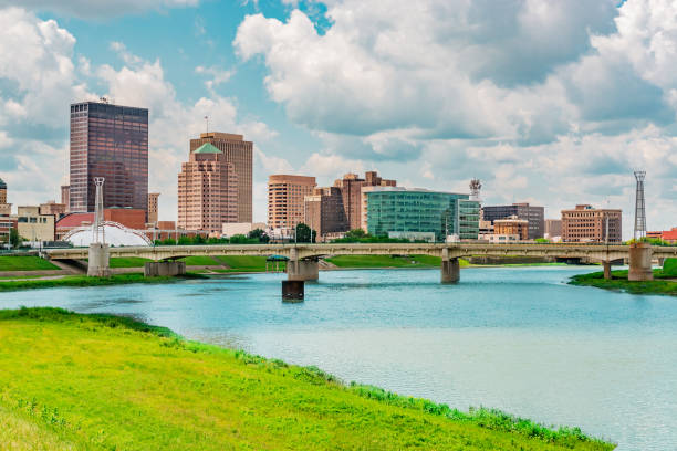 istock Dayton, Ohio and the Great Miami River (P) 1249255084