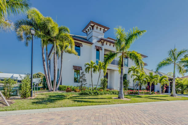 istock Florida luxury Spanish style home exterior 1249280534