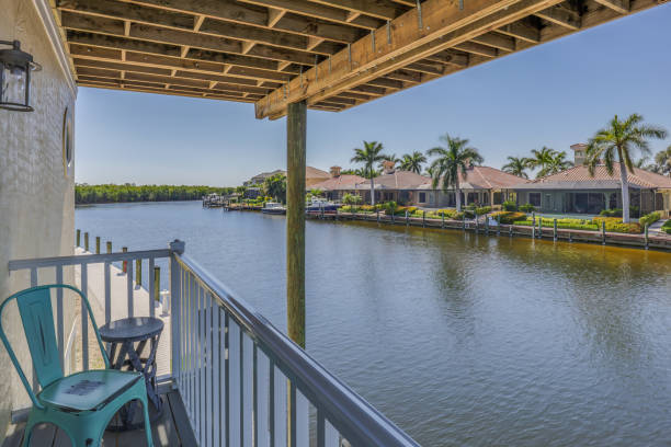 istock Vacation home with small deck with amazing view 1249291110