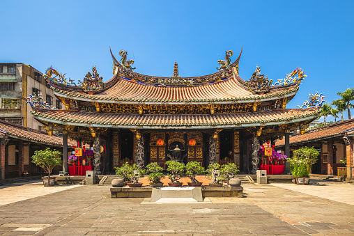 Dalongdong Baoan temple in taipei, taiwan