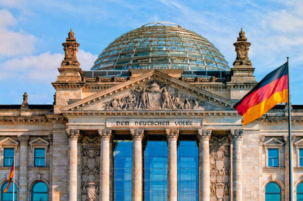 ドイツ ベルリン国会議事堂 - the reichstag ストックフォトと画像