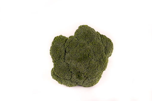 Brócoli aislado sobre fondo blanco photo