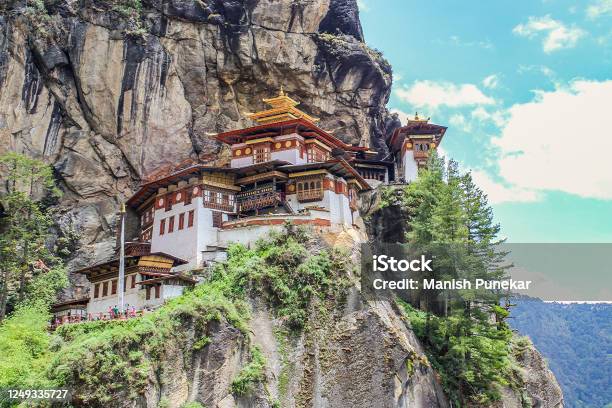 Tigers Nest Stock Photo - Download Image Now - Monastery, Taktsang Monastery, Architecture
