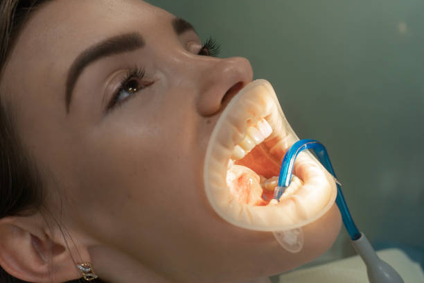girl at the dentist's appointment